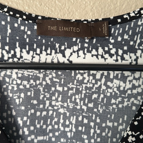 The Limited size large - Picture 2 of 5